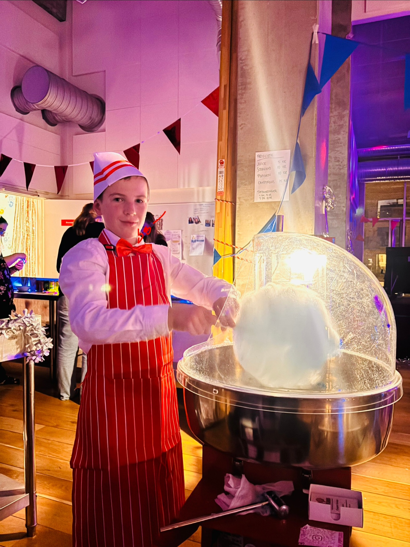 Candyfloss spindes på maskinen
